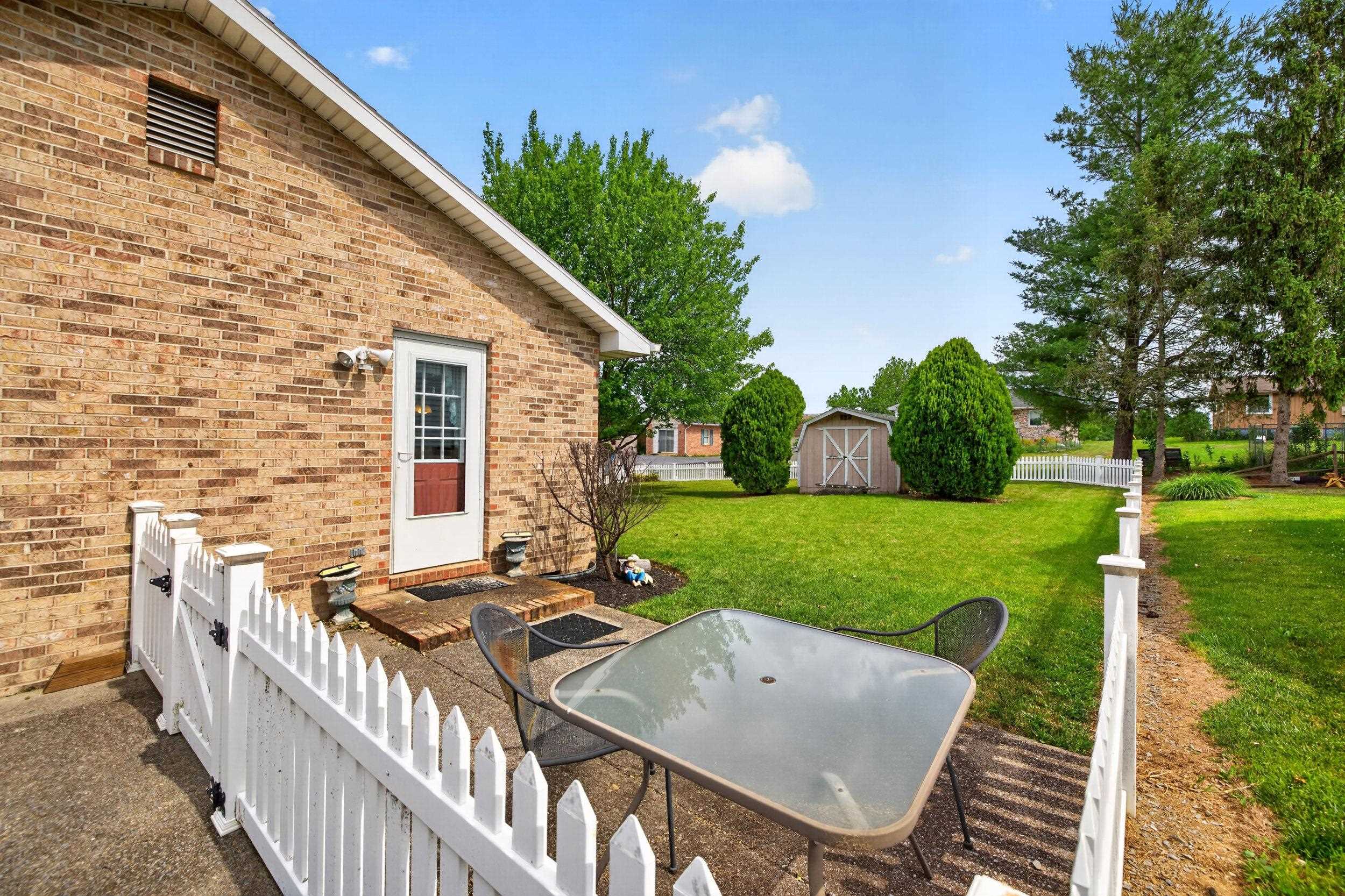 229 1ST ST, BROADWAY, Virginia 22815, 3 Bedrooms Bedrooms, ,1 BathroomBathrooms,Residential,229 1ST ST,678688 MLS # 678688