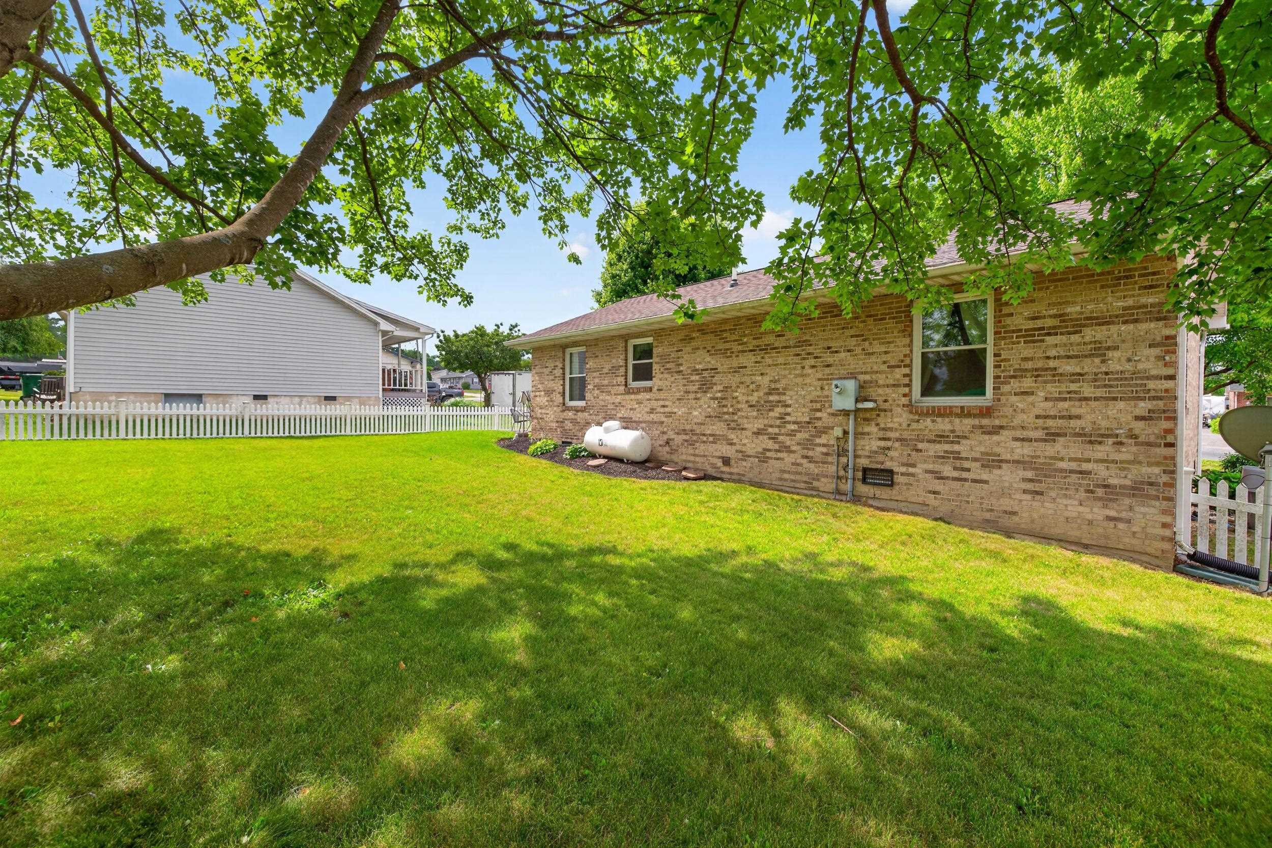 229 1ST ST, BROADWAY, Virginia 22815, 3 Bedrooms Bedrooms, ,1 BathroomBathrooms,Residential,229 1ST ST,678688 MLS # 678688