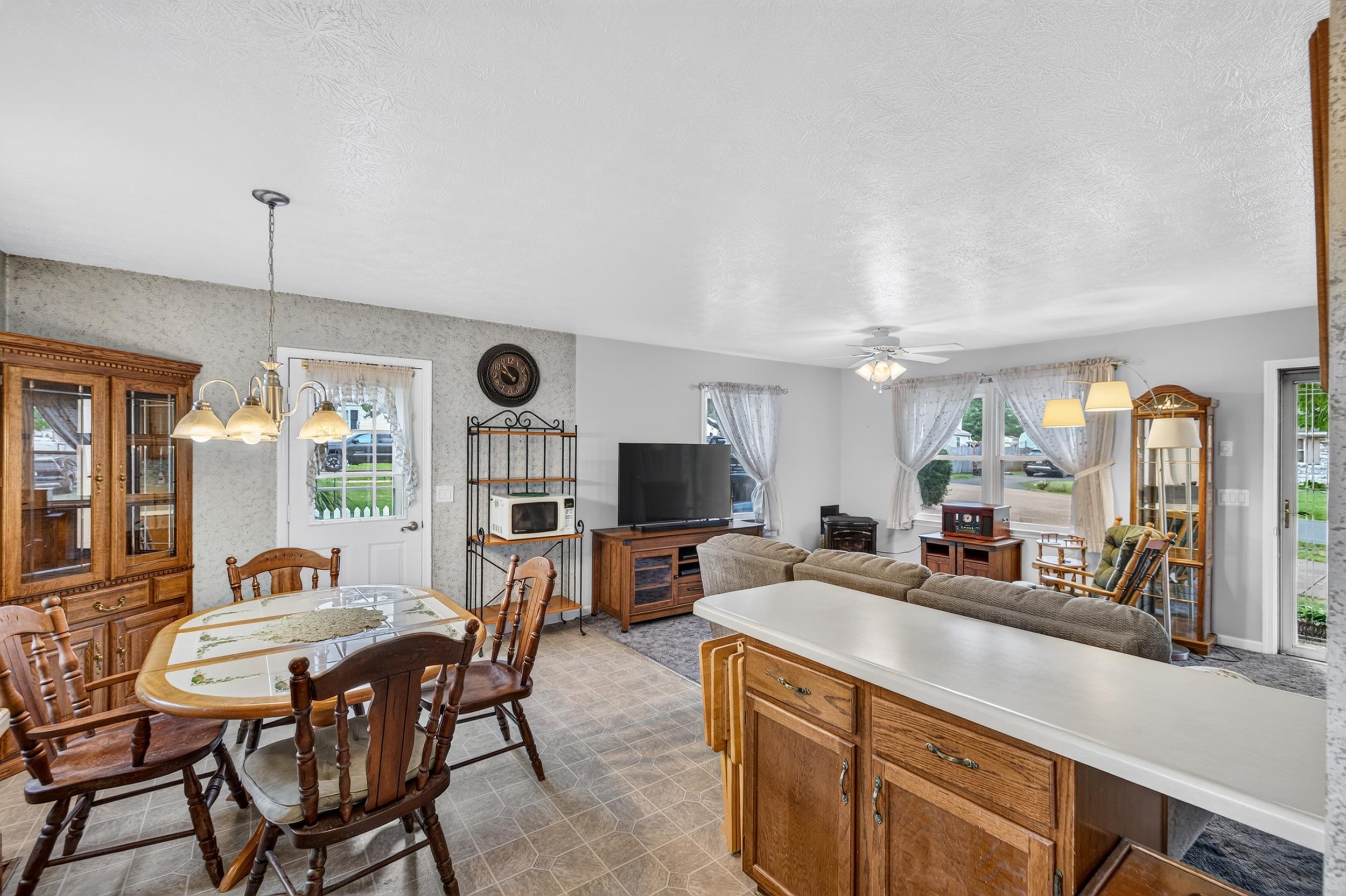 229 1ST ST, BROADWAY, Virginia 22815, 3 Bedrooms Bedrooms, ,1 BathroomBathrooms,Residential,229 1ST ST,678688 MLS # 678688