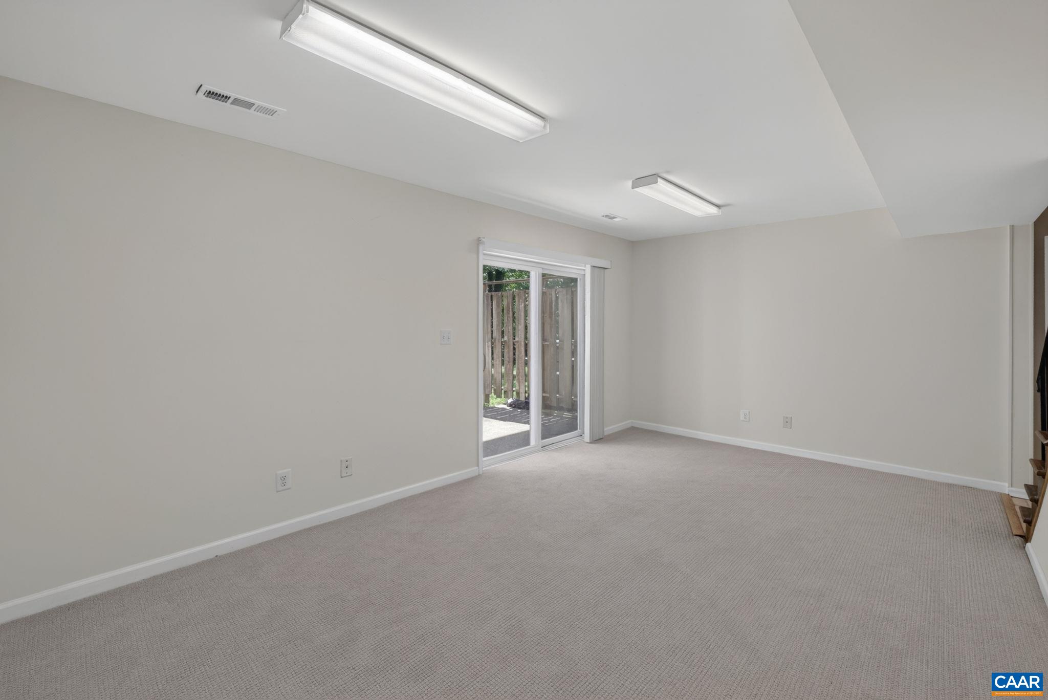 113 SCARBOROUGH PL, CHARLOTTESVILLE, Virginia 22903, 3 Bedrooms Bedrooms, ,1 BathroomBathrooms,Residential,113 SCARBOROUGH PL,678735 MLS # 678735