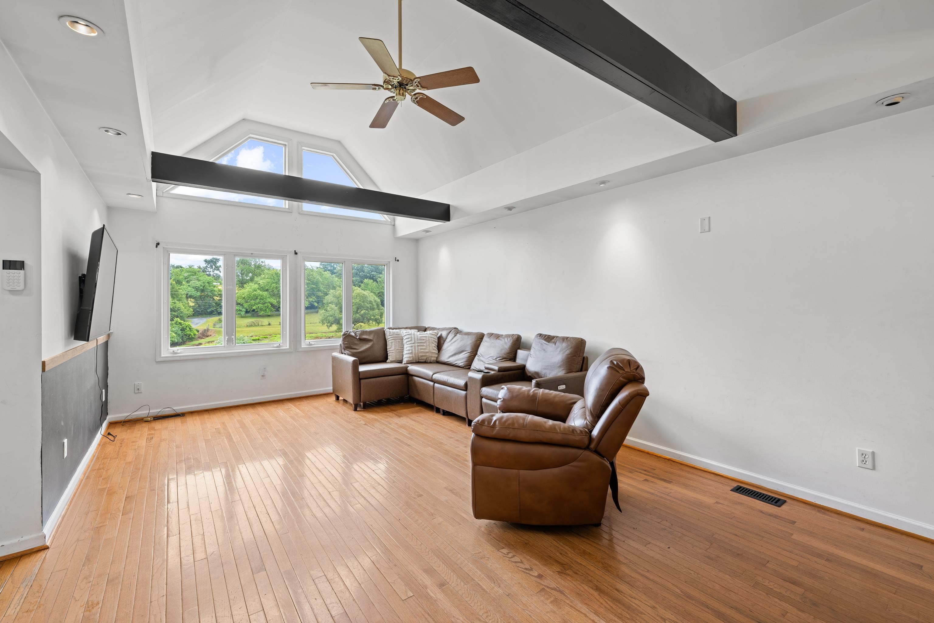 2425 OLD GREENVILLE RD, STAUNTON, Virginia 24401, 3 Bedrooms Bedrooms, ,2 BathroomsBathrooms,Residential,2425 OLD GREENVILLE RD,678837 MLS # 678837