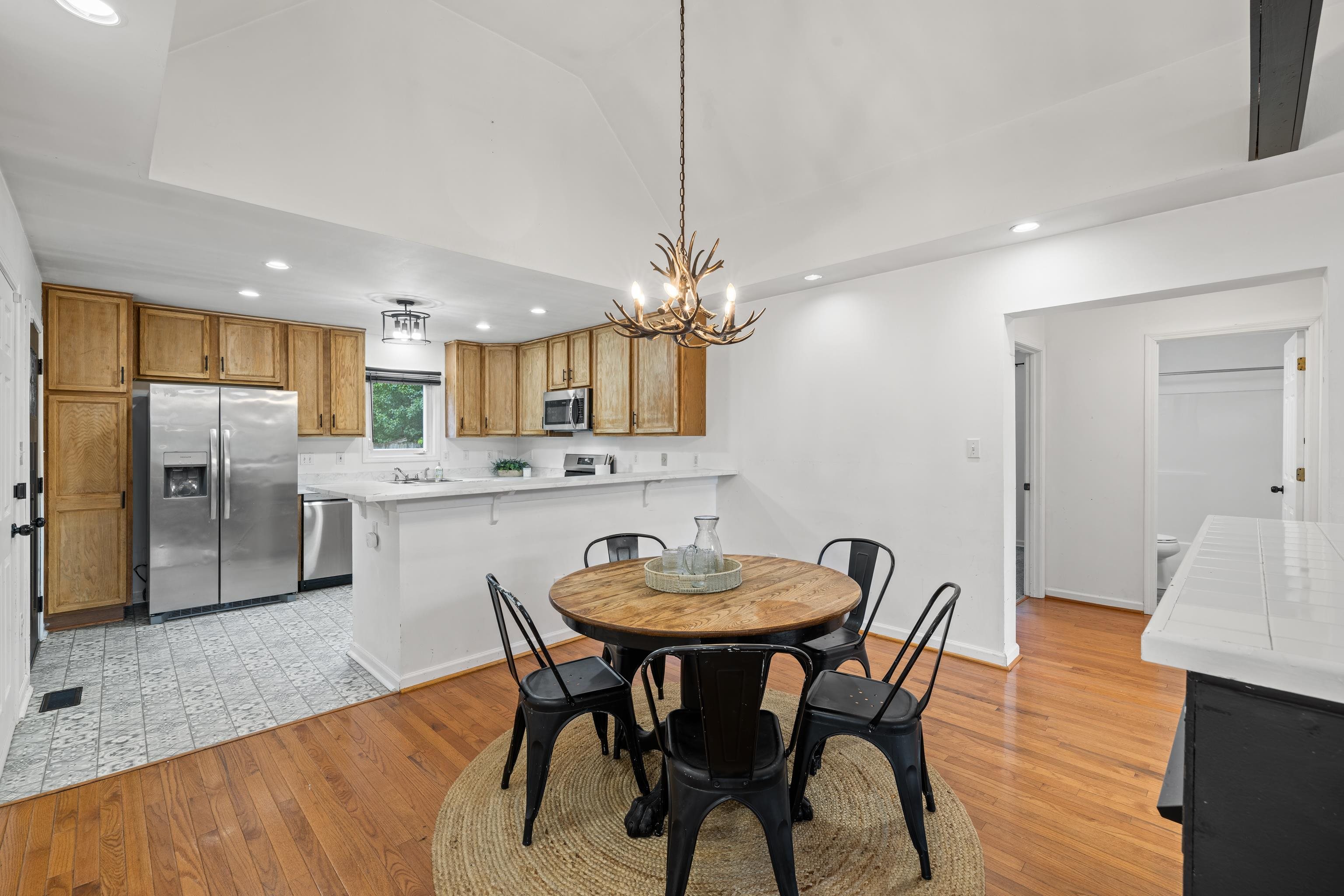 2425 OLD GREENVILLE RD, STAUNTON, Virginia 24401, 3 Bedrooms Bedrooms, ,2 BathroomsBathrooms,Residential,2425 OLD GREENVILLE RD,678837 MLS # 678837