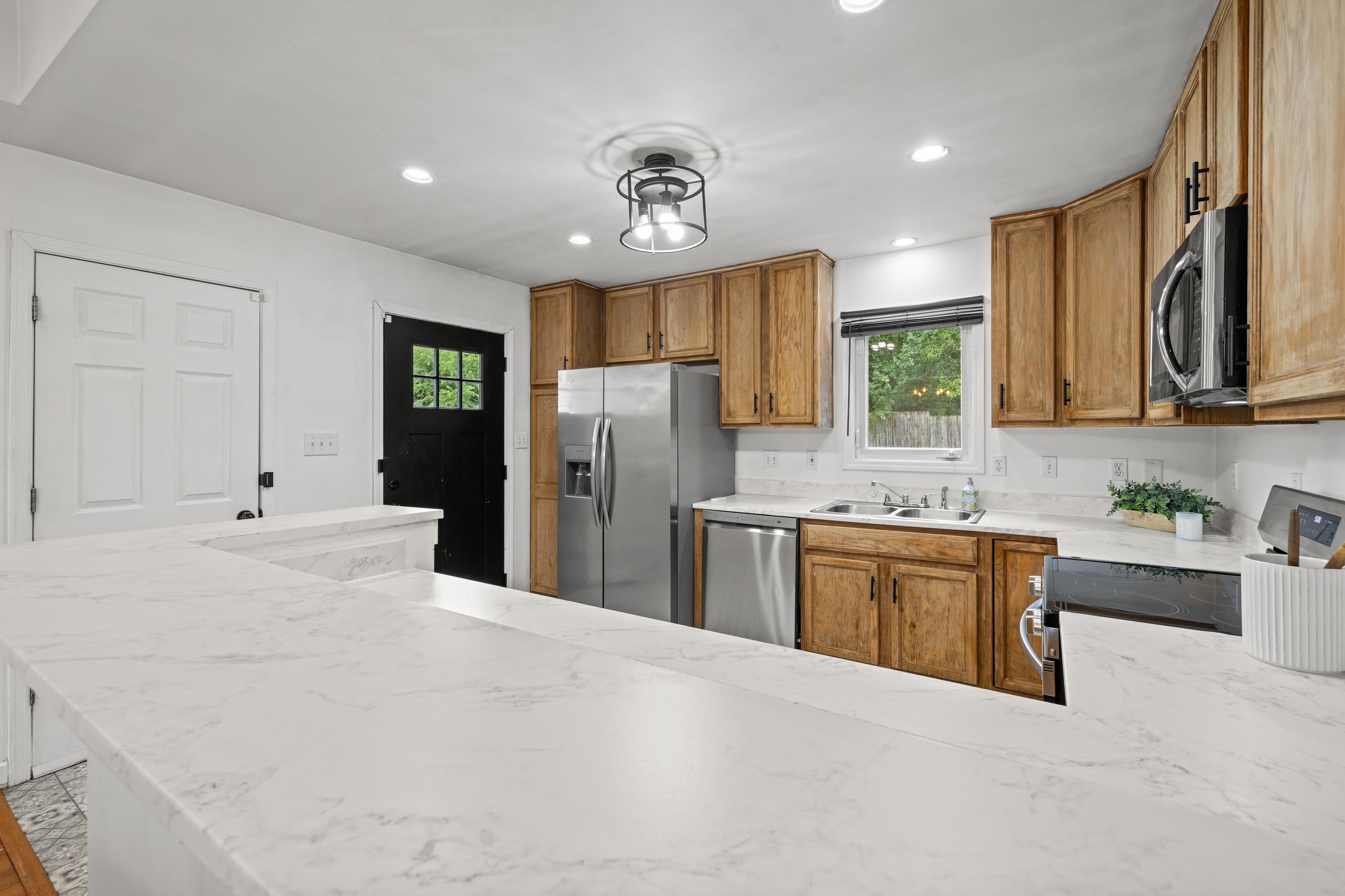 2425 OLD GREENVILLE RD, STAUNTON, Virginia 24401, 3 Bedrooms Bedrooms, ,2 BathroomsBathrooms,Residential,2425 OLD GREENVILLE RD,678837 MLS # 678837