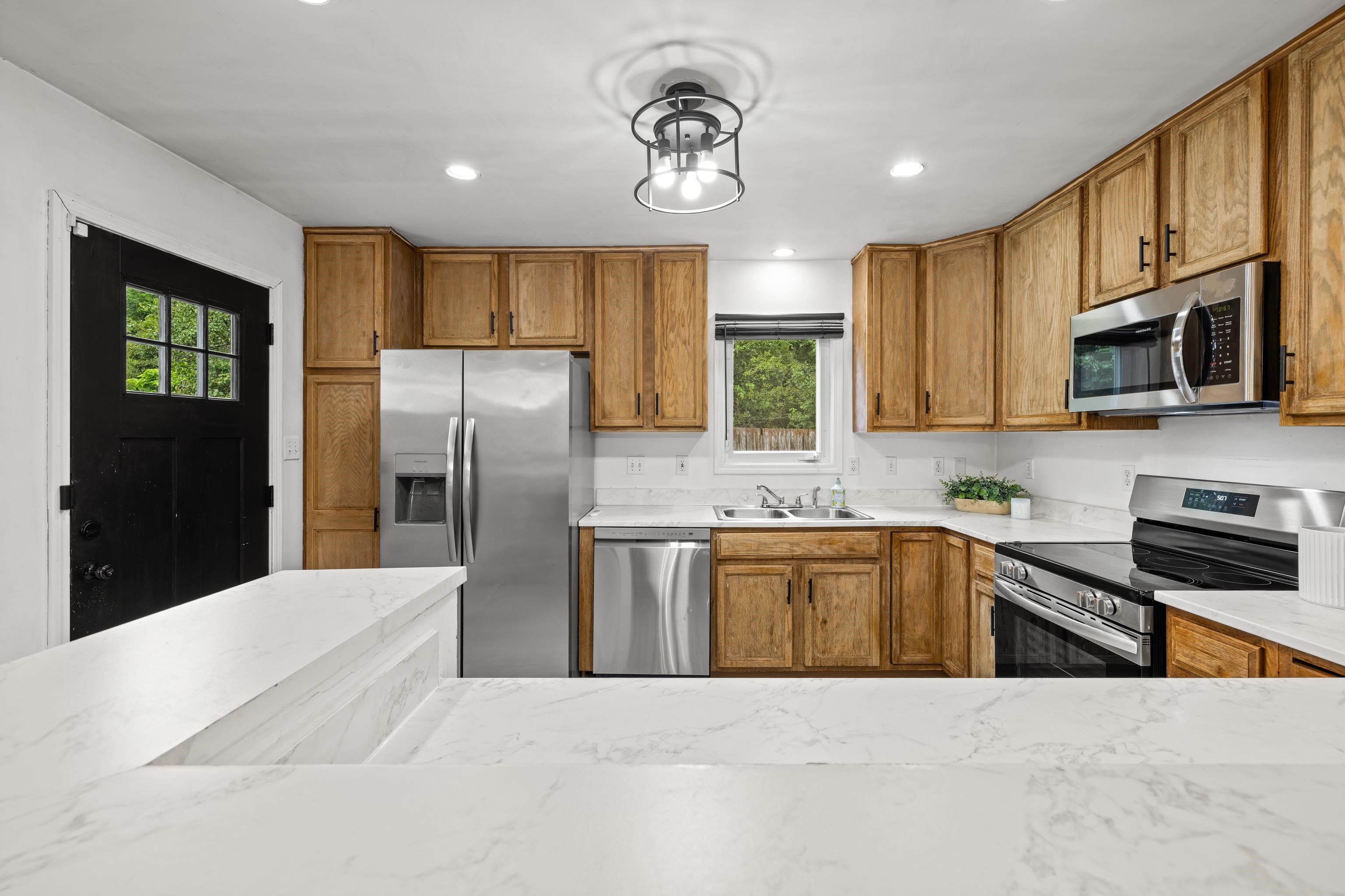 2425 OLD GREENVILLE RD, STAUNTON, Virginia 24401, 3 Bedrooms Bedrooms, ,2 BathroomsBathrooms,Residential,2425 OLD GREENVILLE RD,678837 MLS # 678837