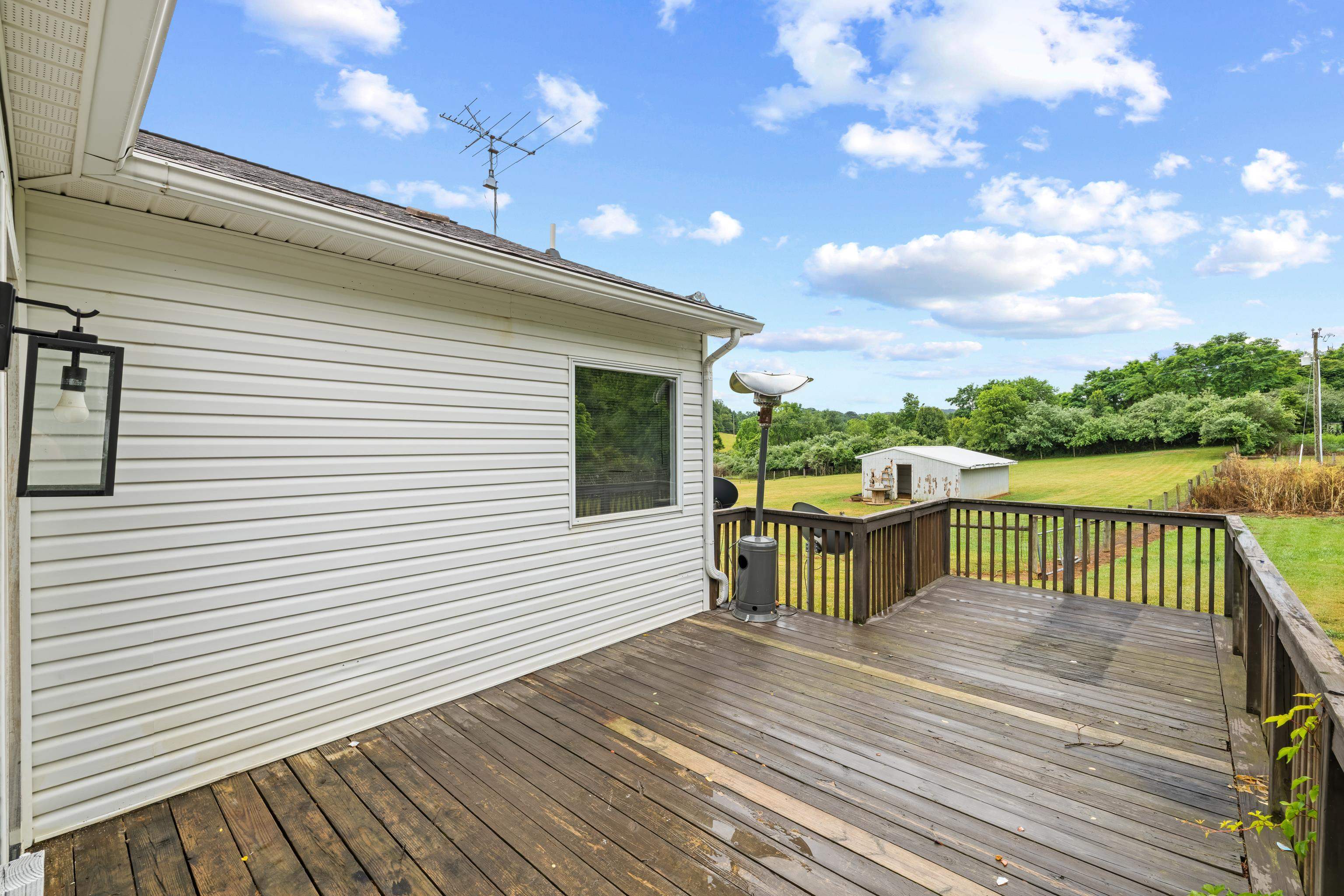 2425 OLD GREENVILLE RD, STAUNTON, Virginia 24401, 3 Bedrooms Bedrooms, ,2 BathroomsBathrooms,Residential,2425 OLD GREENVILLE RD,678837 MLS # 678837