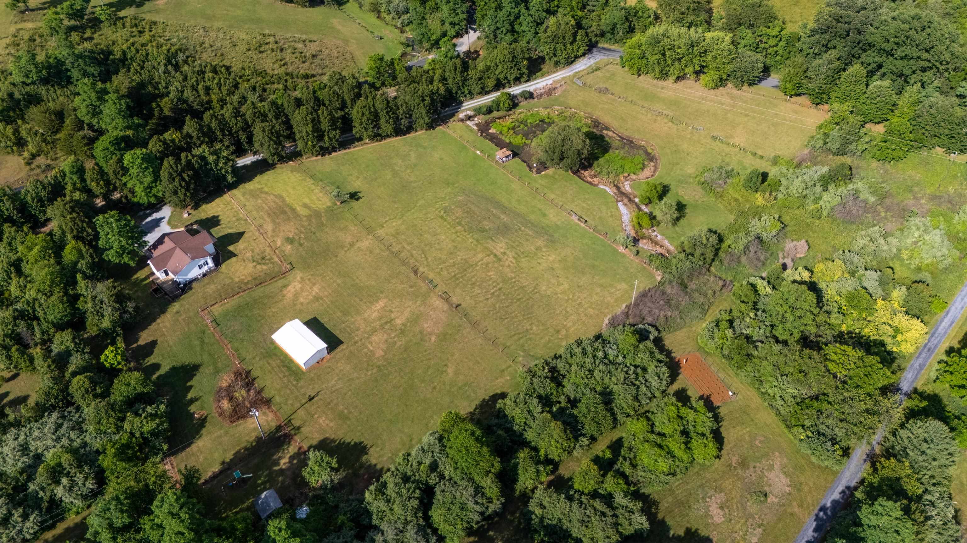 2425 OLD GREENVILLE RD, STAUNTON, Virginia 24401, 3 Bedrooms Bedrooms, ,2 BathroomsBathrooms,Residential,2425 OLD GREENVILLE RD,678837 MLS # 678837