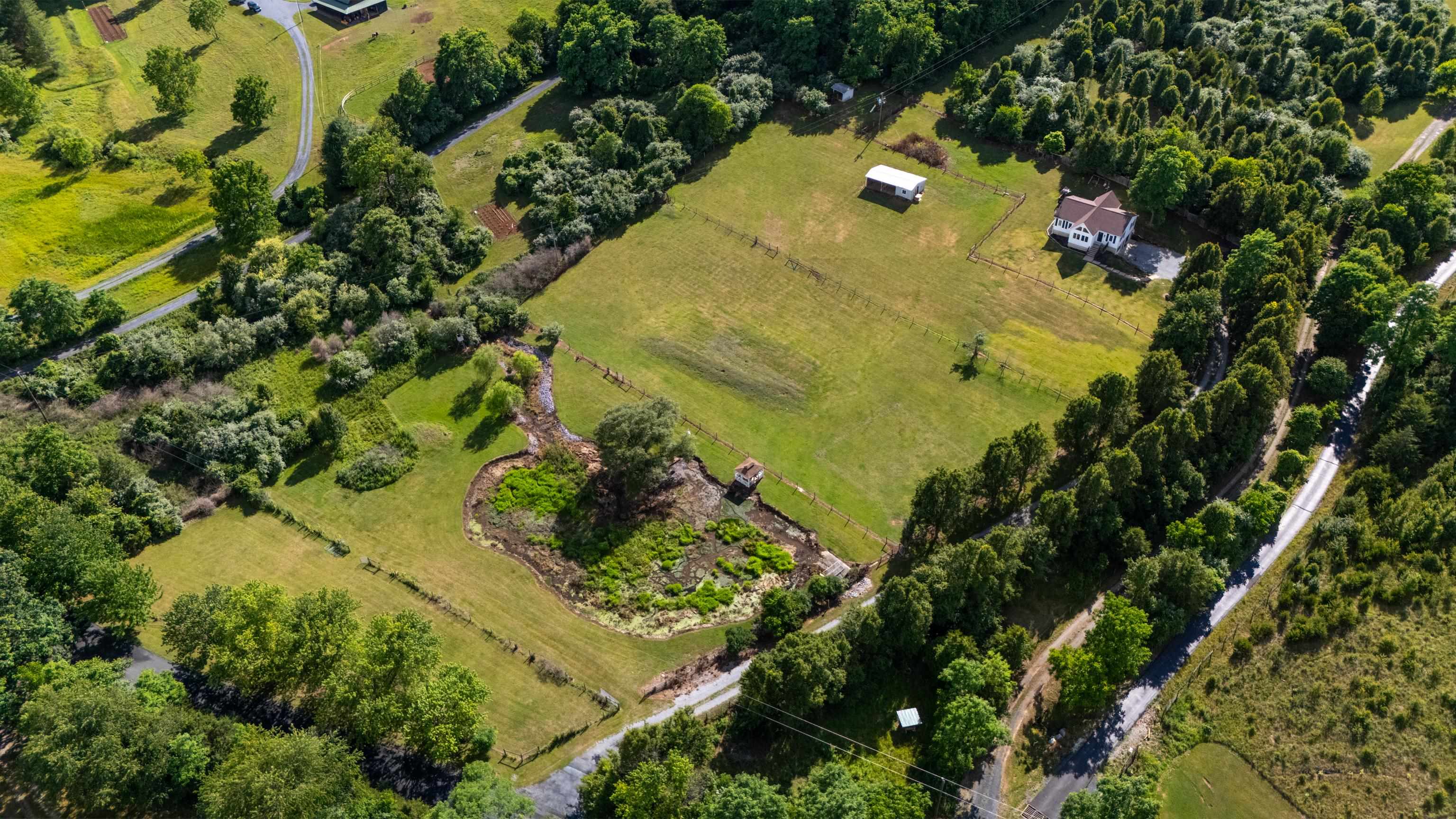 2425 OLD GREENVILLE RD, STAUNTON, Virginia 24401, 3 Bedrooms Bedrooms, ,2 BathroomsBathrooms,Residential,2425 OLD GREENVILLE RD,678837 MLS # 678837