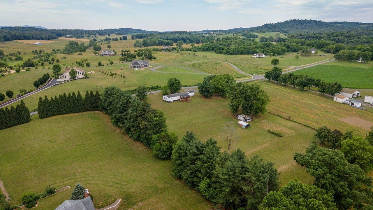 1859 QUICKSBURG RD, QUICKSBURG, Virginia 22847, 4 Bedrooms Bedrooms, ,2 BathroomsBathrooms,Residential,1859 QUICKSBURG RD,678838 MLS # 678838