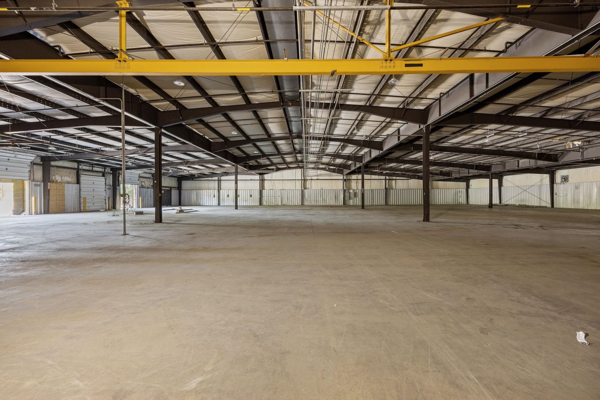 2000 S DELPHINE AVE, WAYNESBORO, Virginia 22980, ,Commercial,2000 S DELPHINE AVE,678869 MLS # 678869