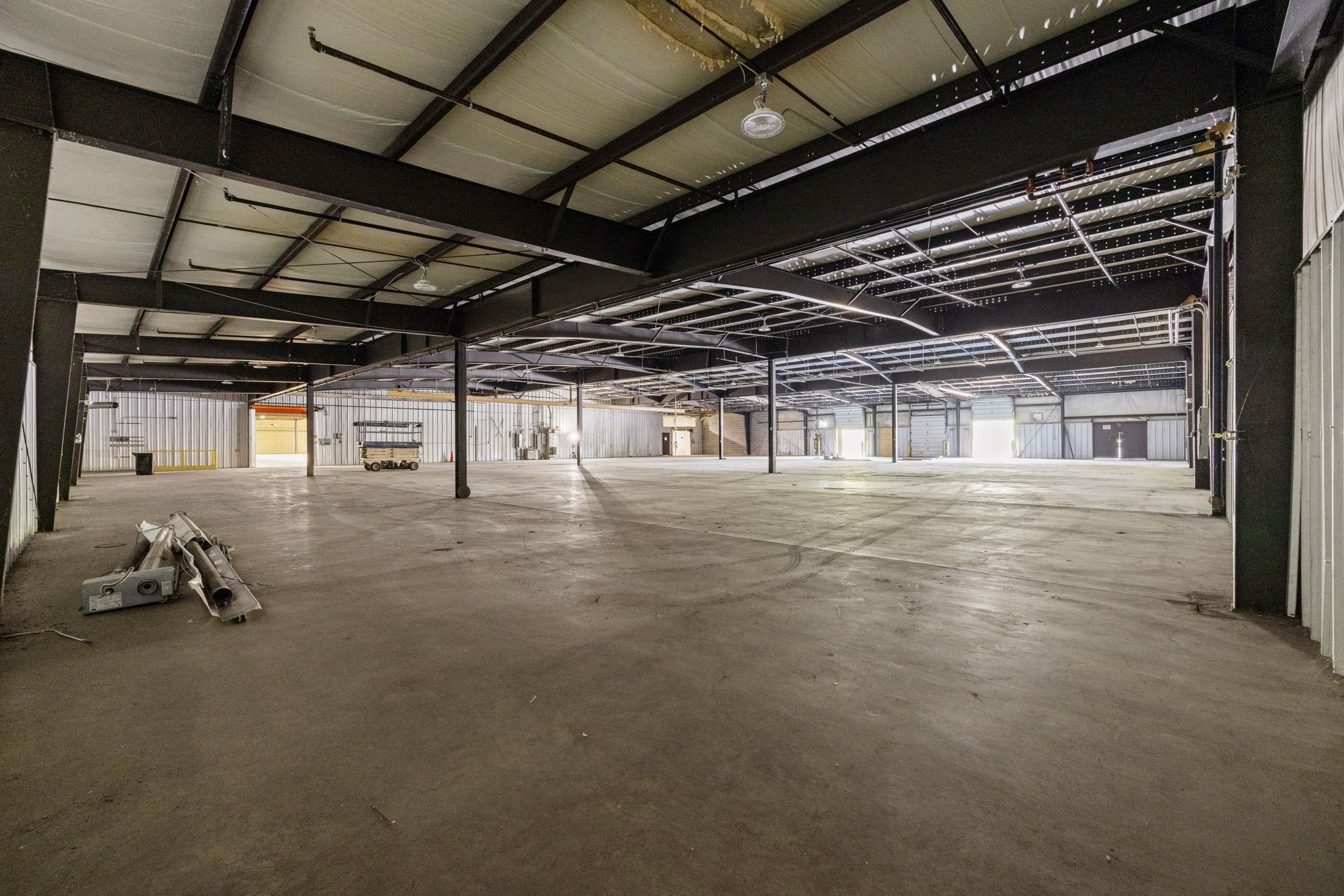 2000 S DELPHINE AVE, WAYNESBORO, Virginia 22980, ,Commercial,2000 S DELPHINE AVE,678869 MLS # 678869