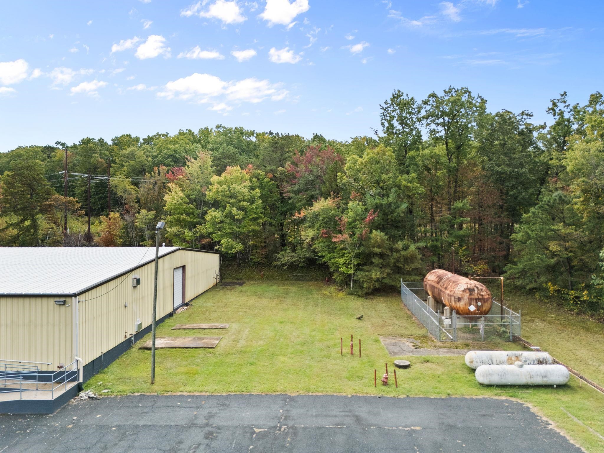 2000 S DELPHINE AVE, WAYNESBORO, Virginia 22980, ,Commercial,2000 S DELPHINE AVE,678869 MLS # 678869