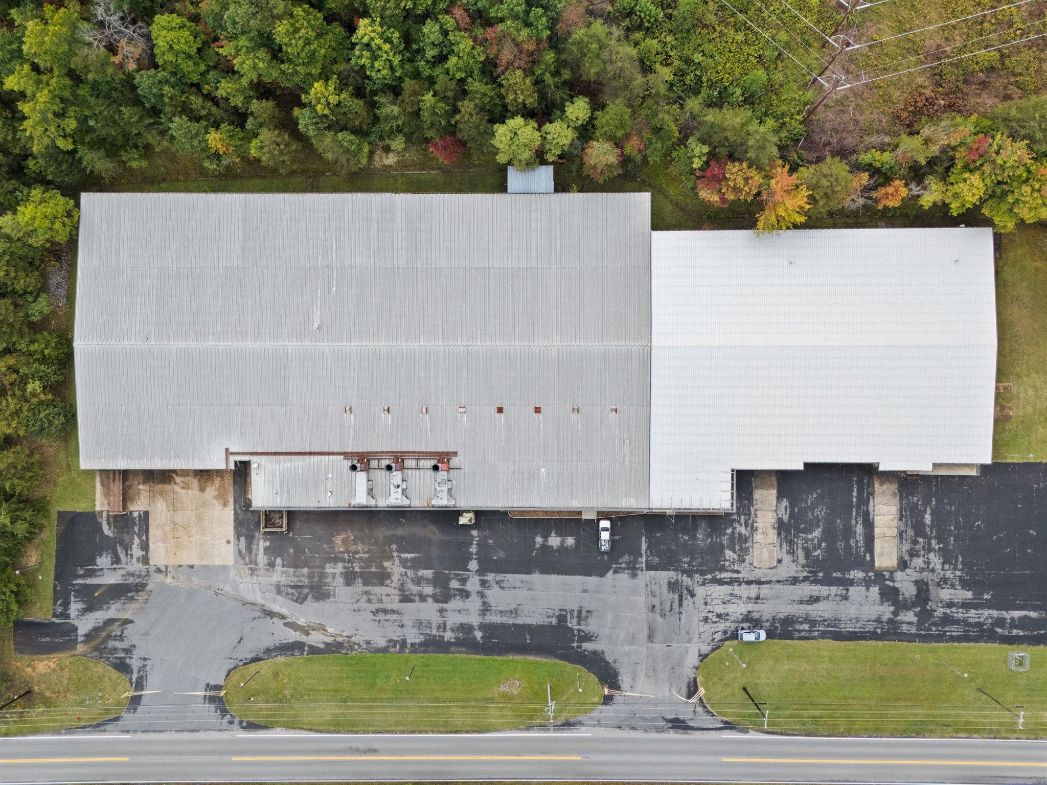 2000 S DELPHINE AVE, WAYNESBORO, Virginia 22980, ,Commercial,2000 S DELPHINE AVE,678869 MLS # 678869
