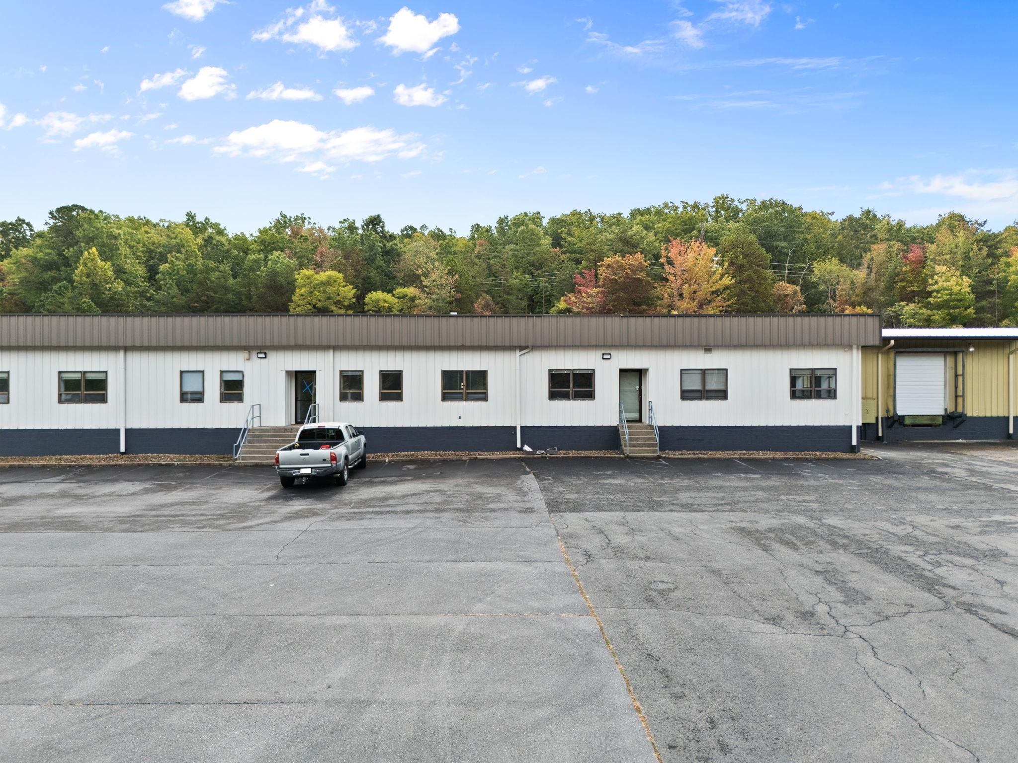2000 S DELPHINE AVE, WAYNESBORO, Virginia 22980, ,Commercial,2000 S DELPHINE AVE,678869 MLS # 678869
