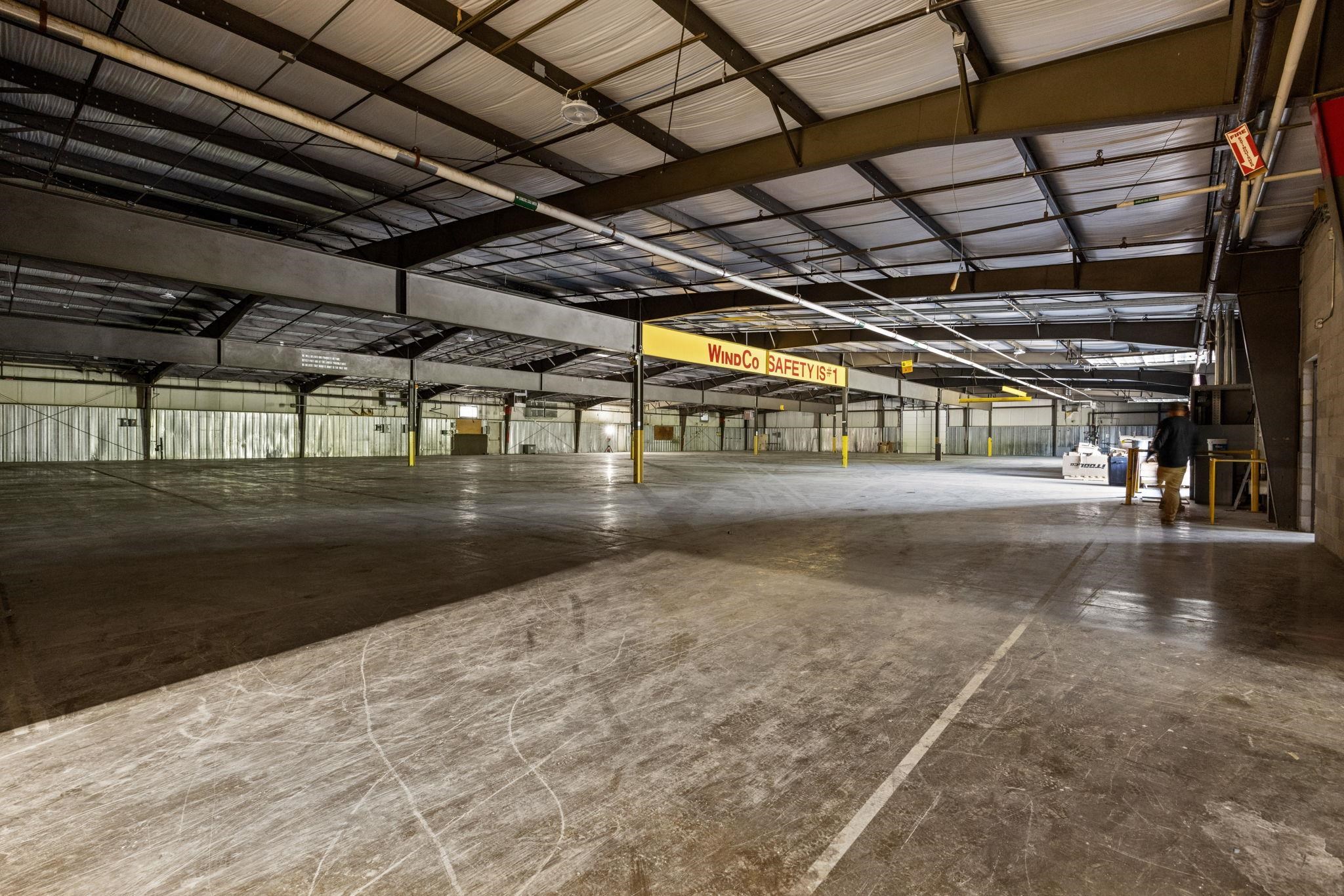2000 S DELPHINE AVE, WAYNESBORO, Virginia 22980, ,Commercial,2000 S DELPHINE AVE,678869 MLS # 678869
