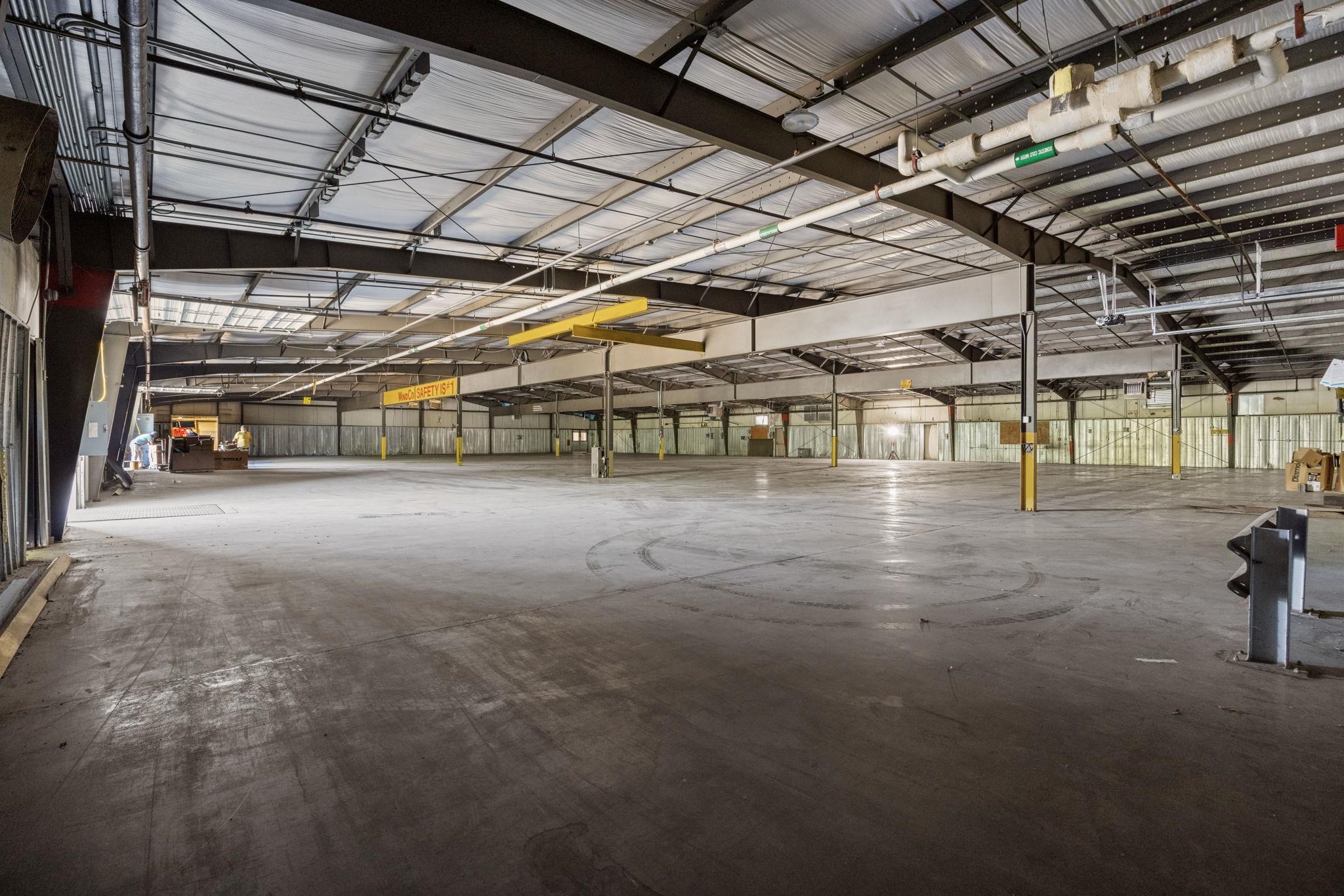 2000 S DELPHINE AVE, WAYNESBORO, Virginia 22980, ,Commercial,2000 S DELPHINE AVE,678869 MLS # 678869