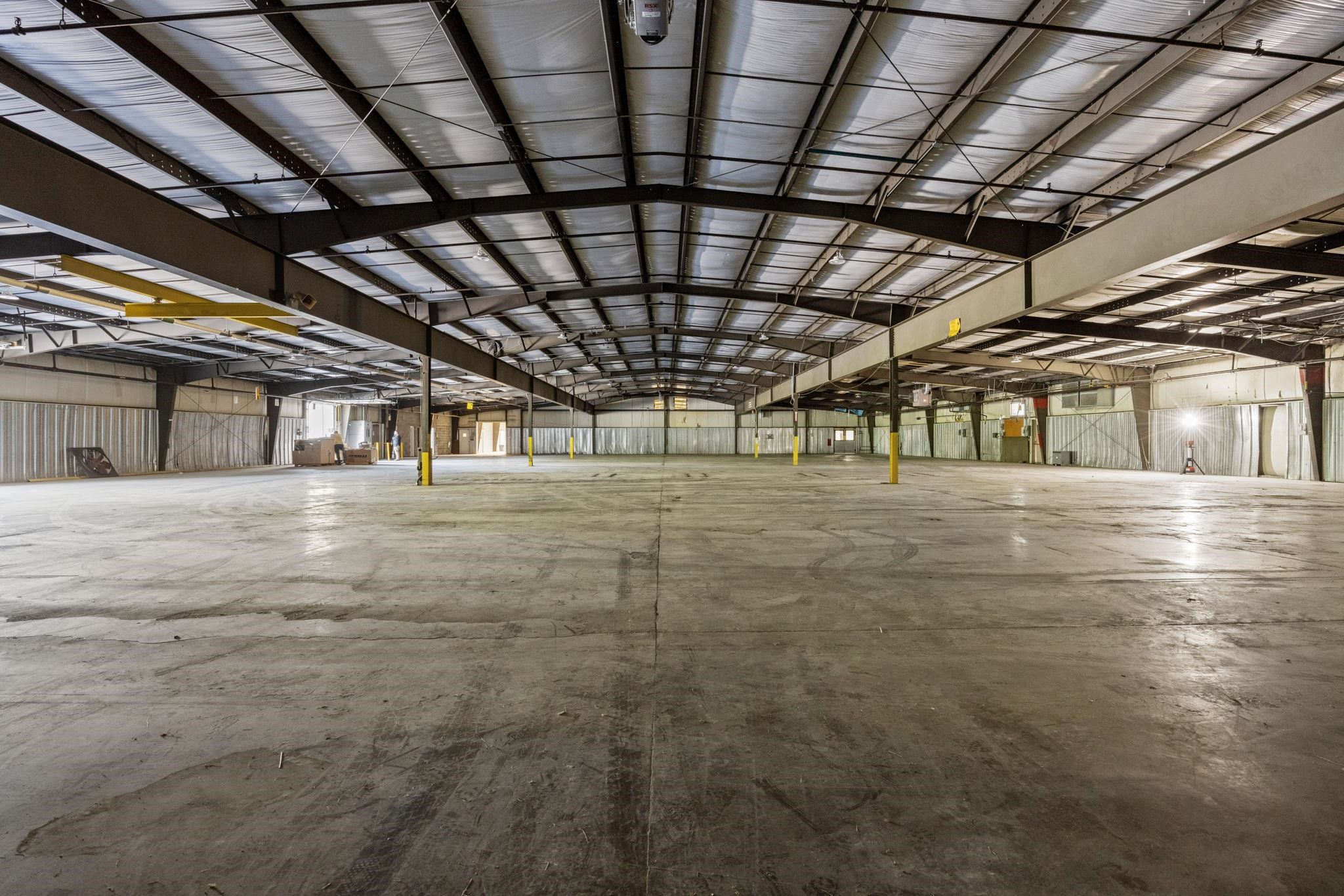 2000 S DELPHINE AVE, WAYNESBORO, Virginia 22980, ,Commercial,2000 S DELPHINE AVE,678869 MLS # 678869