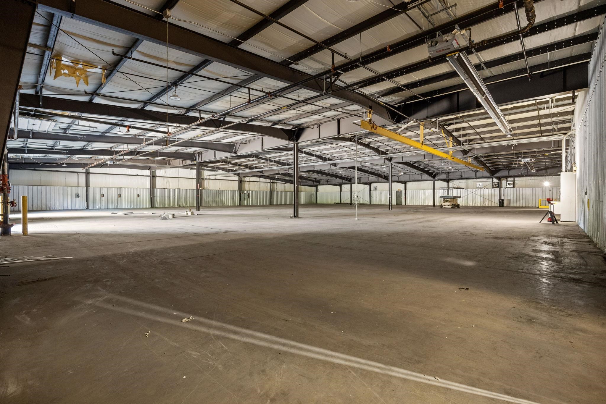 2000 S DELPHINE AVE, WAYNESBORO, Virginia 22980, ,Commercial,2000 S DELPHINE AVE,678869 MLS # 678869