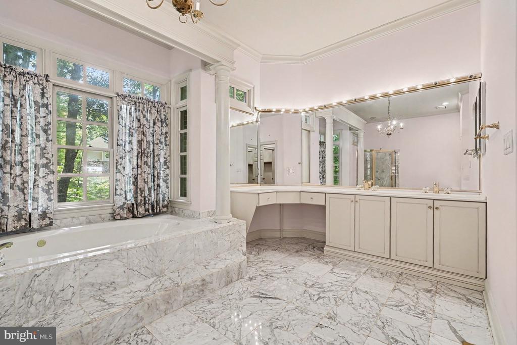 13517 5TH CORPS LN, FREDERICKSBURG, Virginia 22407, 4 Bedrooms Bedrooms, ,4 BathroomsBathrooms,Residential,13517 5TH CORPS LN,VASP2042614 MLS # VASP2042614