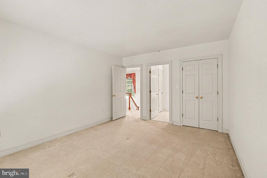 13517 5TH CORPS LN, FREDERICKSBURG, Virginia 22407, 4 Bedrooms Bedrooms, ,4 BathroomsBathrooms,Residential,13517 5TH CORPS LN,VASP2042614 MLS # VASP2042614
