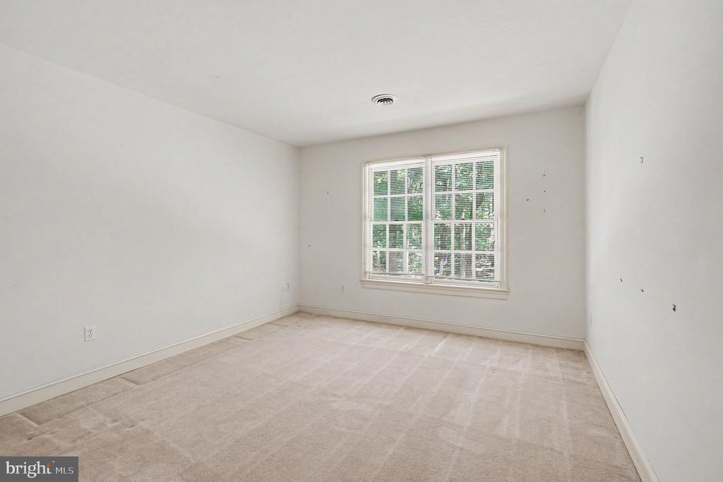 13517 5TH CORPS LN, FREDERICKSBURG, Virginia 22407, 4 Bedrooms Bedrooms, ,4 BathroomsBathrooms,Residential,13517 5TH CORPS LN,VASP2042614 MLS # VASP2042614