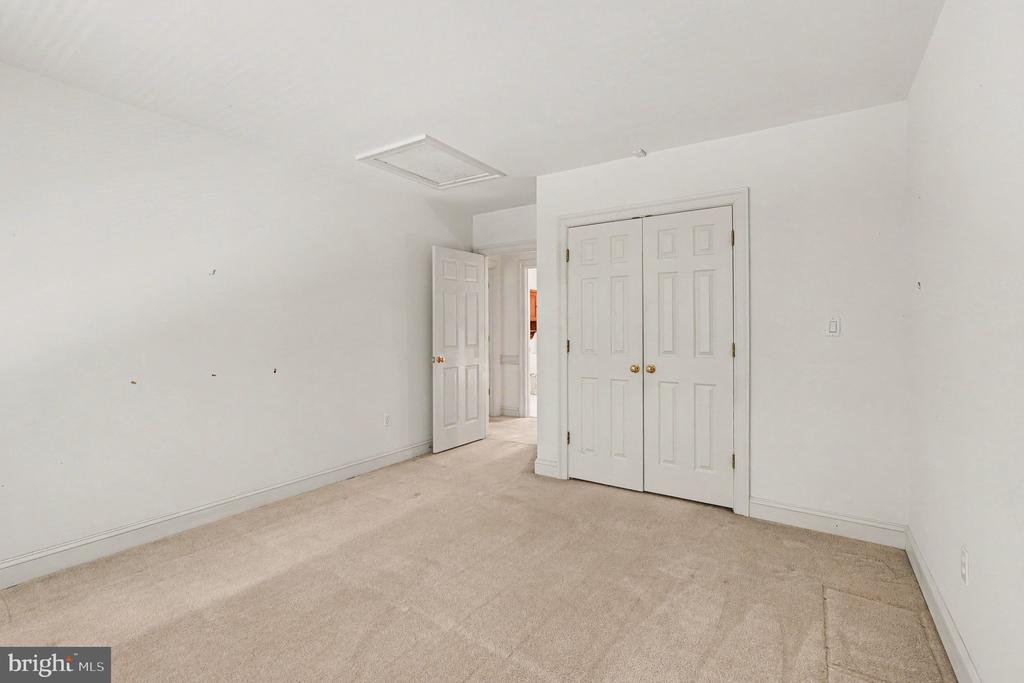 13517 5TH CORPS LN, FREDERICKSBURG, Virginia 22407, 4 Bedrooms Bedrooms, ,4 BathroomsBathrooms,Residential,13517 5TH CORPS LN,VASP2042614 MLS # VASP2042614