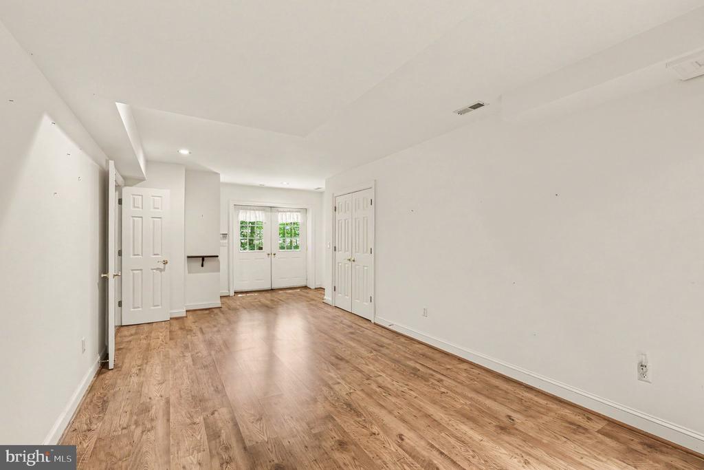 13517 5TH CORPS LN, FREDERICKSBURG, Virginia 22407, 4 Bedrooms Bedrooms, ,4 BathroomsBathrooms,Residential,13517 5TH CORPS LN,VASP2042614 MLS # VASP2042614