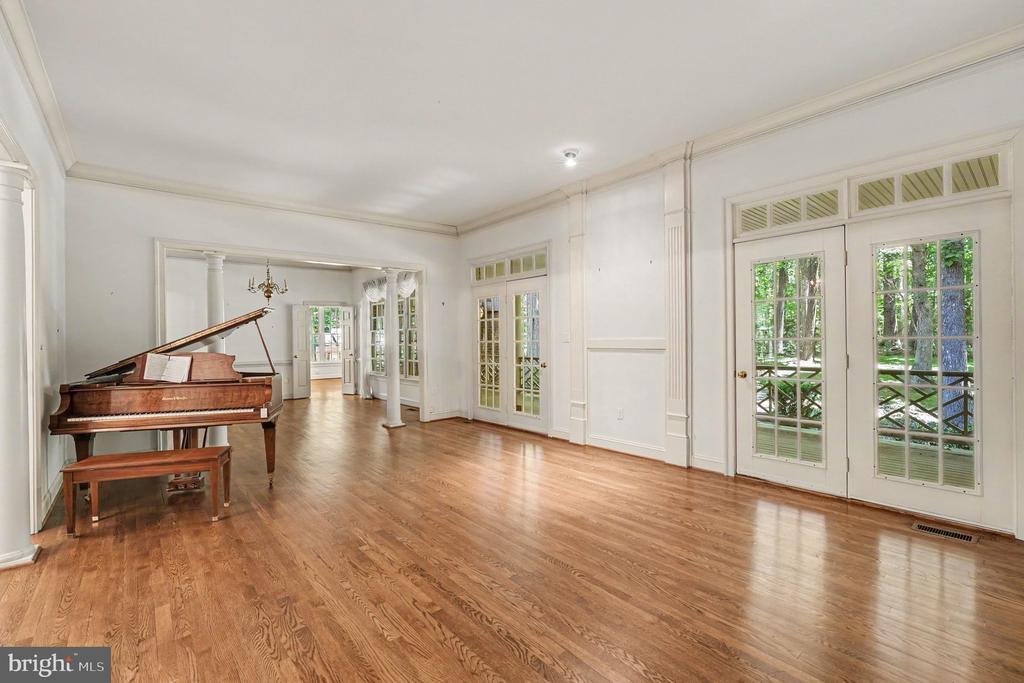 13517 5TH CORPS LN, FREDERICKSBURG, Virginia 22407, 4 Bedrooms Bedrooms, ,4 BathroomsBathrooms,Residential,13517 5TH CORPS LN,VASP2042614 MLS # VASP2042614