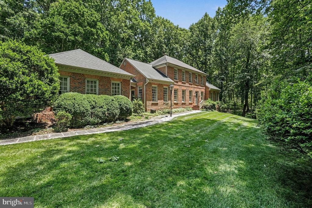 13517 5TH CORPS LN, FREDERICKSBURG, Virginia 22407, 4 Bedrooms Bedrooms, ,4 BathroomsBathrooms,Residential,13517 5TH CORPS LN,VASP2042614 MLS # VASP2042614
