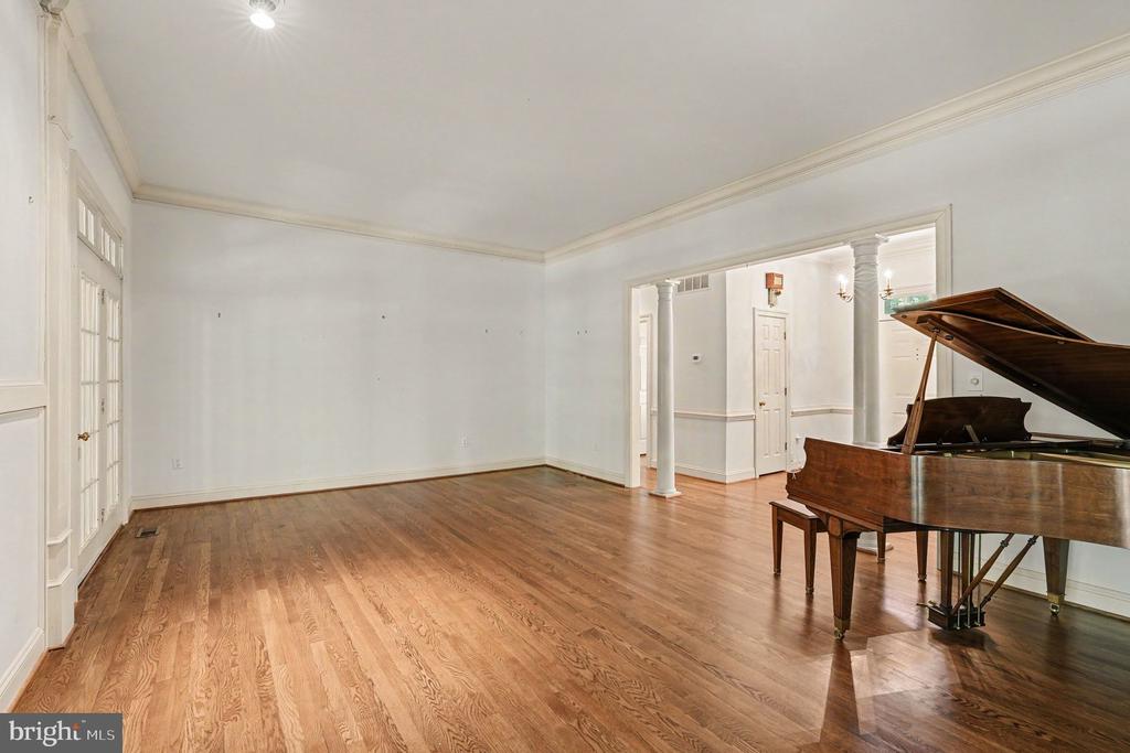 13517 5TH CORPS LN, FREDERICKSBURG, Virginia 22407, 4 Bedrooms Bedrooms, ,4 BathroomsBathrooms,Residential,13517 5TH CORPS LN,VASP2042614 MLS # VASP2042614
