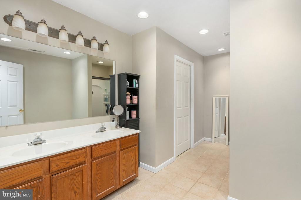 9609 NORWICK LN, FREDERICKSBURG, Virginia 22408, 4 Bedrooms Bedrooms, ,3 BathroomsBathrooms,Residential,9609 NORWICK LN,VASP2042740 MLS # VASP2042740