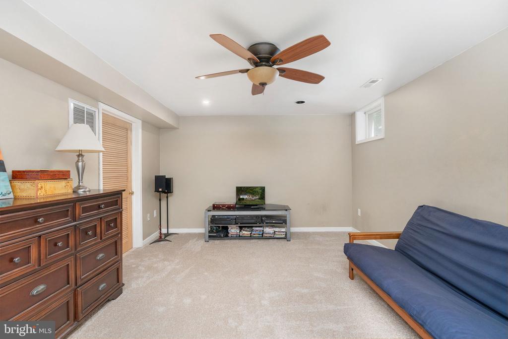 9609 NORWICK LN, FREDERICKSBURG, Virginia 22408, 4 Bedrooms Bedrooms, ,3 BathroomsBathrooms,Residential,9609 NORWICK LN,VASP2042740 MLS # VASP2042740