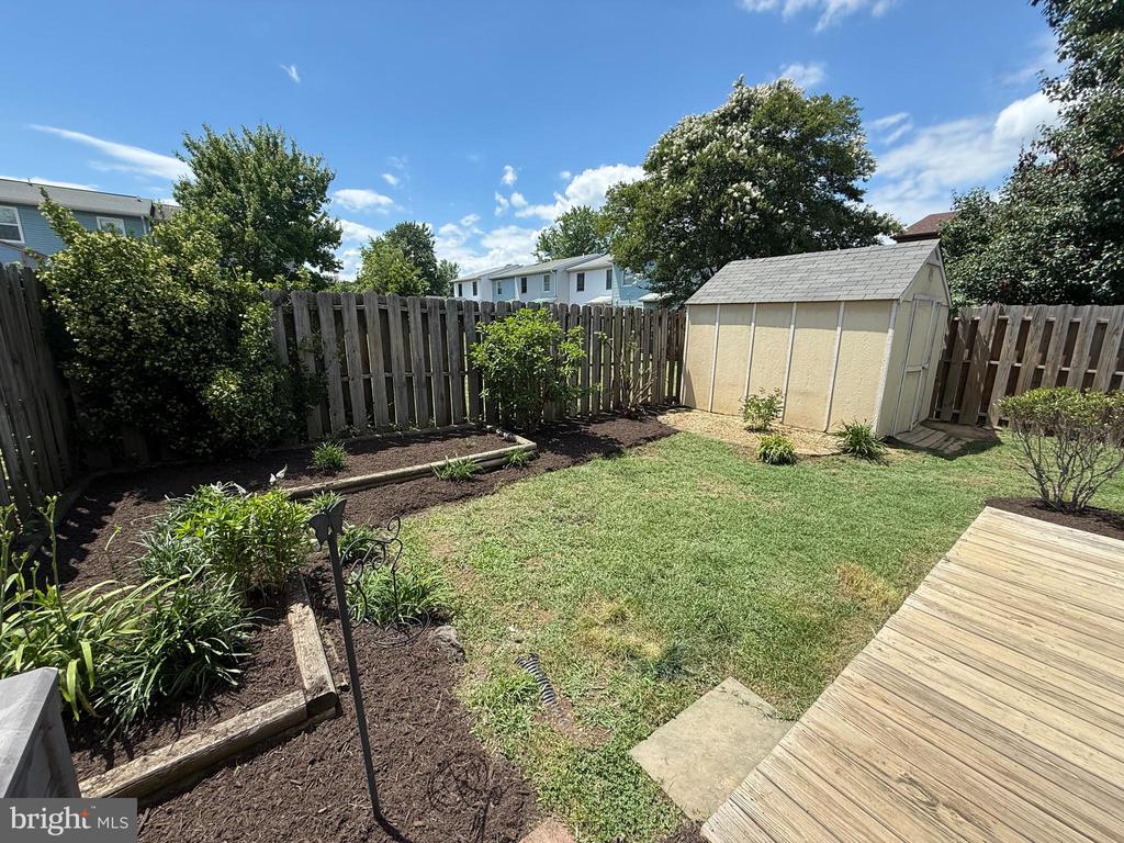 5124 PECAN DR, FREDERICKSBURG, Virginia 22407, 2 Bedrooms Bedrooms, ,1 BathroomBathrooms,Residential,BREEZEWOOD,5124 PECAN DR,VASP2042804 MLS # VASP2042804