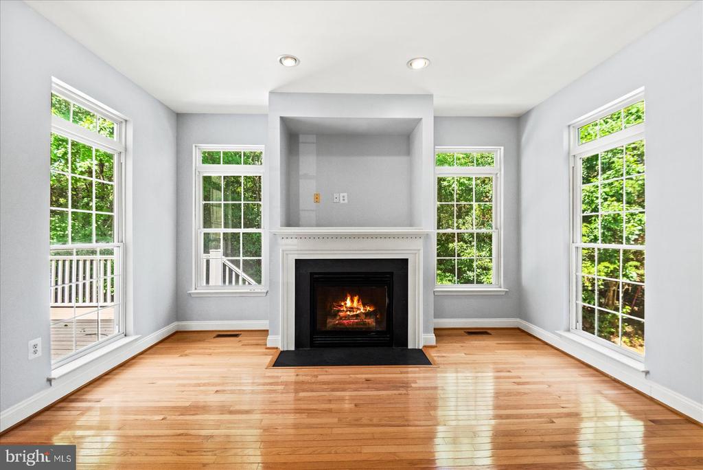 9912 HOLLAND MEADOWS CT, FREDERICKSBURG, Virginia 22408, 6 Bedrooms Bedrooms, ,4 BathroomsBathrooms,Residential,9912 HOLLAND MEADOWS CT,VASP2042824 MLS # VASP2042824