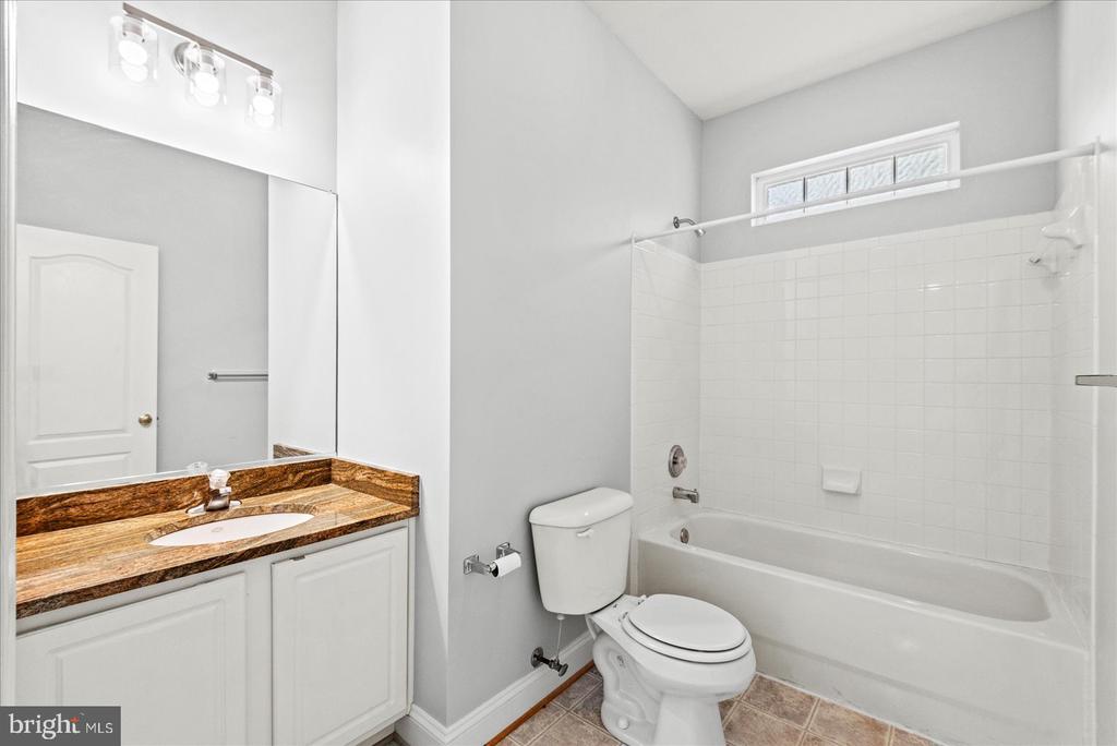 9912 HOLLAND MEADOWS CT, FREDERICKSBURG, Virginia 22408, 6 Bedrooms Bedrooms, ,4 BathroomsBathrooms,Residential,9912 HOLLAND MEADOWS CT,VASP2042824 MLS # VASP2042824
