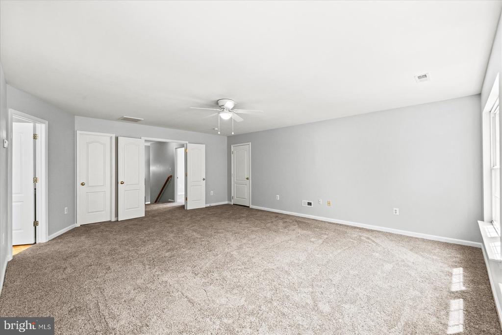 9912 HOLLAND MEADOWS CT, FREDERICKSBURG, Virginia 22408, 6 Bedrooms Bedrooms, ,4 BathroomsBathrooms,Residential,9912 HOLLAND MEADOWS CT,VASP2042824 MLS # VASP2042824