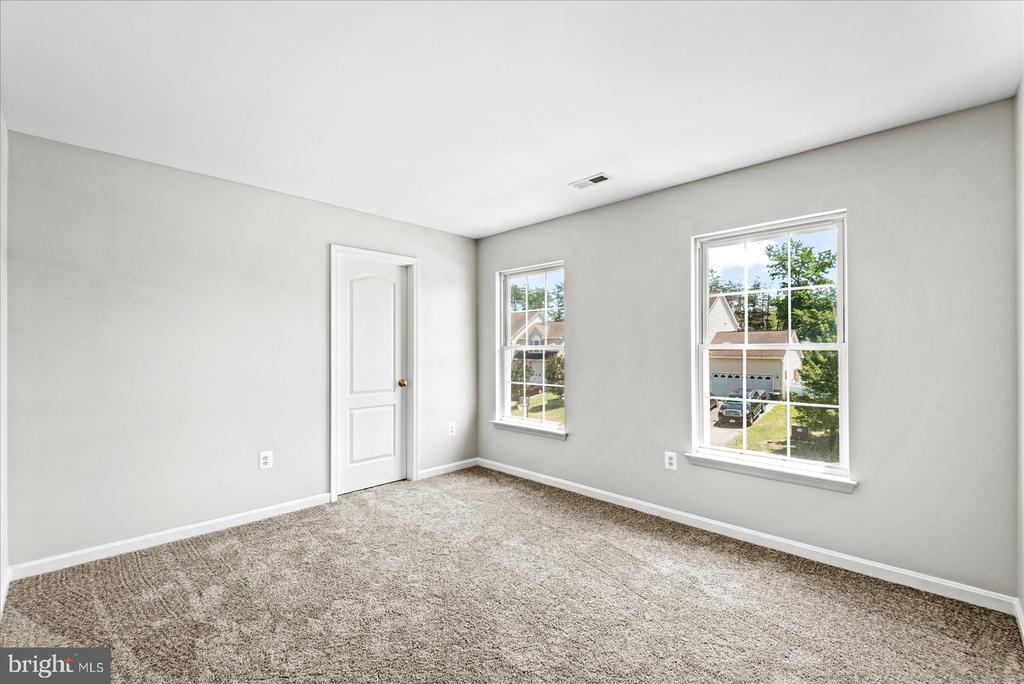 9912 HOLLAND MEADOWS CT, FREDERICKSBURG, Virginia 22408, 6 Bedrooms Bedrooms, ,4 BathroomsBathrooms,Residential,9912 HOLLAND MEADOWS CT,VASP2042824 MLS # VASP2042824