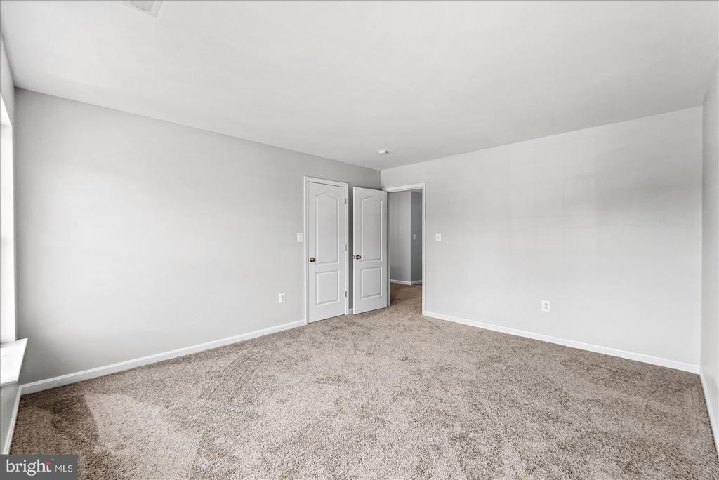 9912 HOLLAND MEADOWS CT, FREDERICKSBURG, Virginia 22408, 6 Bedrooms Bedrooms, ,4 BathroomsBathrooms,Residential,9912 HOLLAND MEADOWS CT,VASP2042824 MLS # VASP2042824