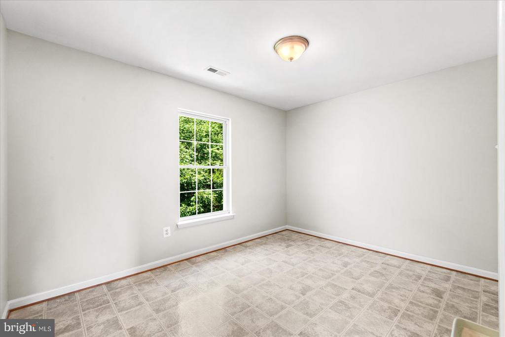 9912 HOLLAND MEADOWS CT, FREDERICKSBURG, Virginia 22408, 6 Bedrooms Bedrooms, ,4 BathroomsBathrooms,Residential,9912 HOLLAND MEADOWS CT,VASP2042824 MLS # VASP2042824