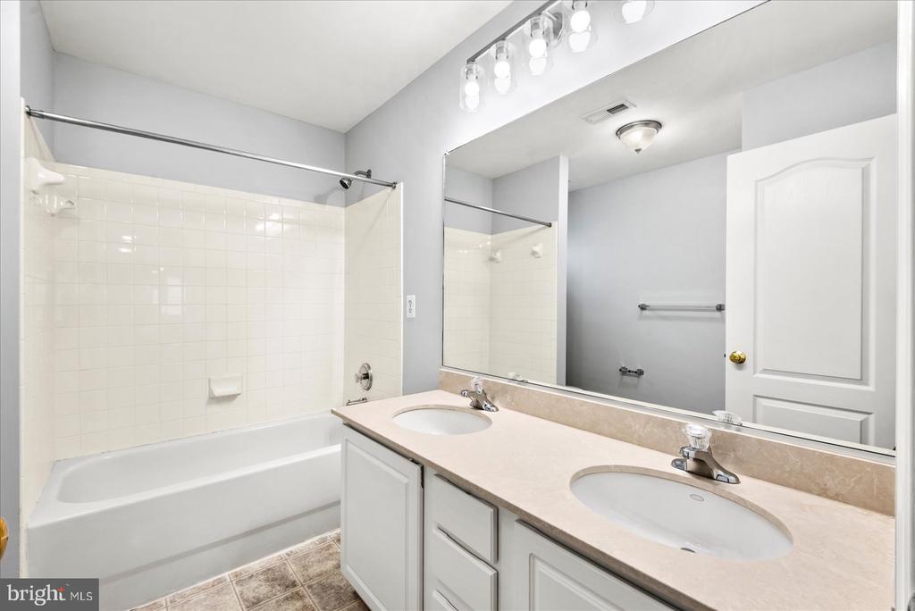 9912 HOLLAND MEADOWS CT, FREDERICKSBURG, Virginia 22408, 6 Bedrooms Bedrooms, ,4 BathroomsBathrooms,Residential,9912 HOLLAND MEADOWS CT,VASP2042824 MLS # VASP2042824