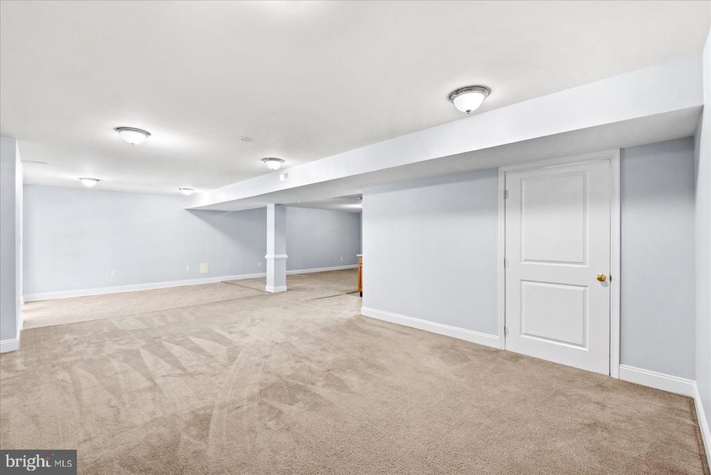 9912 HOLLAND MEADOWS CT, FREDERICKSBURG, Virginia 22408, 6 Bedrooms Bedrooms, ,4 BathroomsBathrooms,Residential,9912 HOLLAND MEADOWS CT,VASP2042824 MLS # VASP2042824
