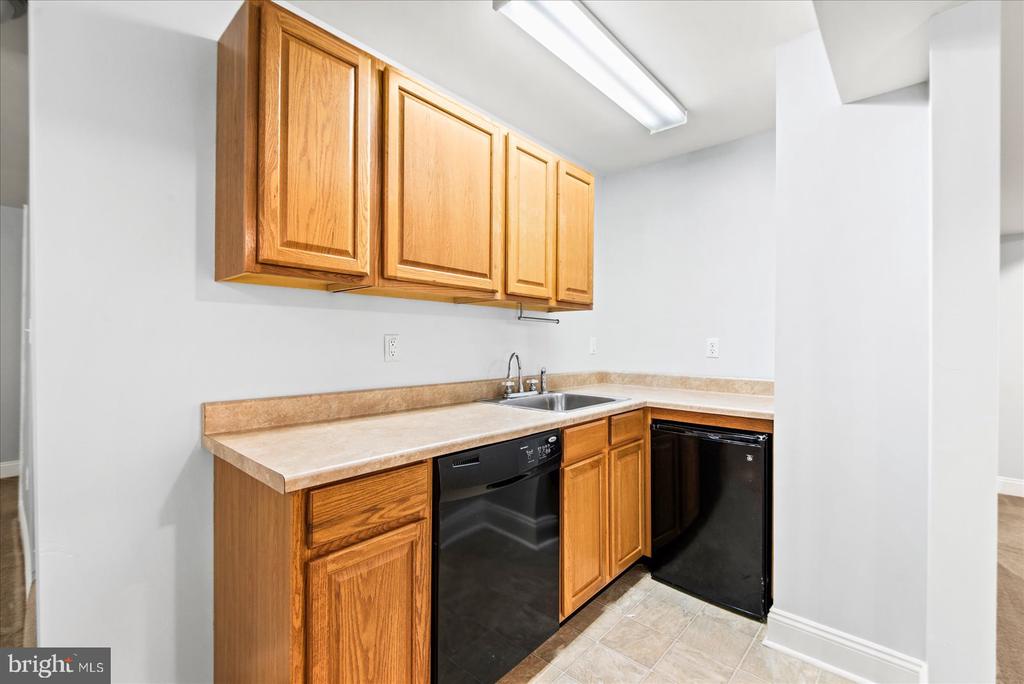9912 HOLLAND MEADOWS CT, FREDERICKSBURG, Virginia 22408, 6 Bedrooms Bedrooms, ,4 BathroomsBathrooms,Residential,9912 HOLLAND MEADOWS CT,VASP2042824 MLS # VASP2042824