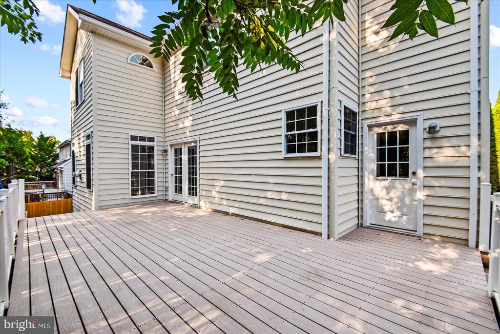 9912 HOLLAND MEADOWS CT, FREDERICKSBURG, Virginia 22408, 6 Bedrooms Bedrooms, ,4 BathroomsBathrooms,Residential,9912 HOLLAND MEADOWS CT,VASP2042824 MLS # VASP2042824