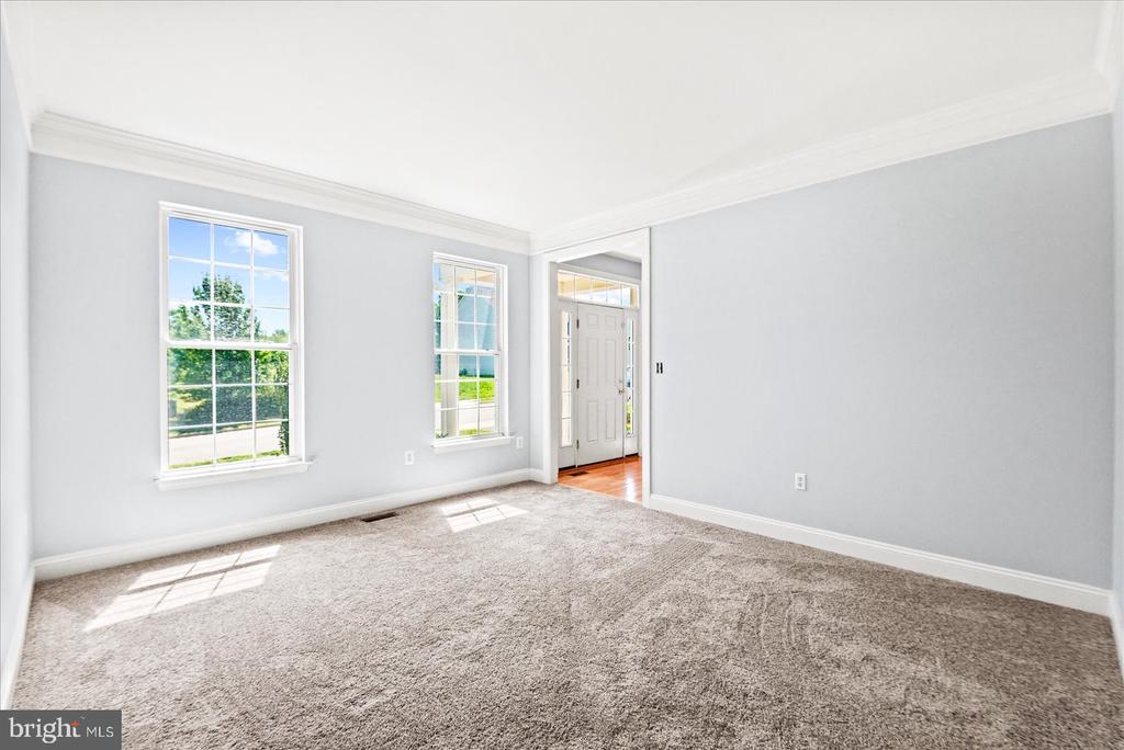 9912 HOLLAND MEADOWS CT, FREDERICKSBURG, Virginia 22408, 6 Bedrooms Bedrooms, ,4 BathroomsBathrooms,Residential,9912 HOLLAND MEADOWS CT,VASP2042824 MLS # VASP2042824