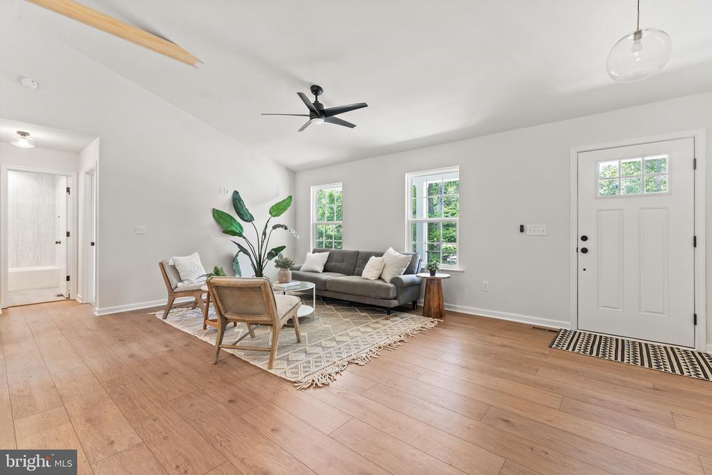 12817 PLANTATION DR, SPOTSYLVANIA, Virginia 22551, 5 Bedrooms Bedrooms, ,3 BathroomsBathrooms,Residential,12817 PLANTATION DR,VASP2042908 MLS # VASP2042908