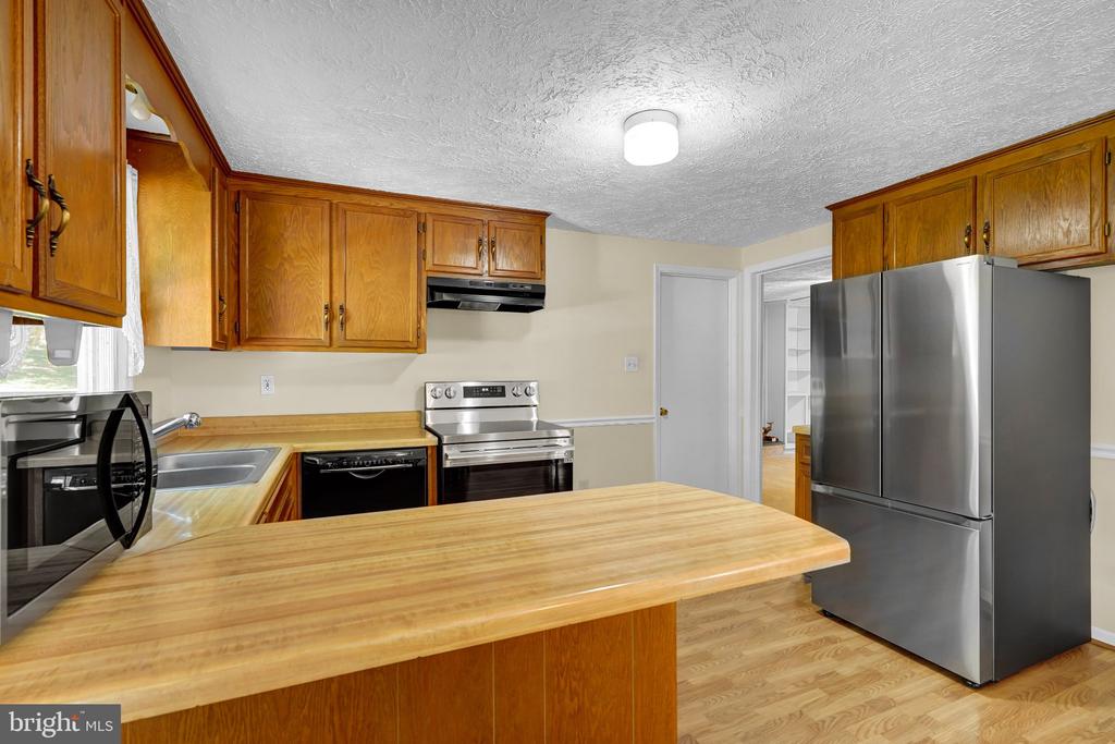 6067 PILGRIMS REST RD, BROAD RUN, Virginia 20137, 3 Bedrooms Bedrooms, ,2 BathroomsBathrooms,Residential,6067 PILGRIMS REST RD,VAFQ2022692 MLS # VAFQ2022692