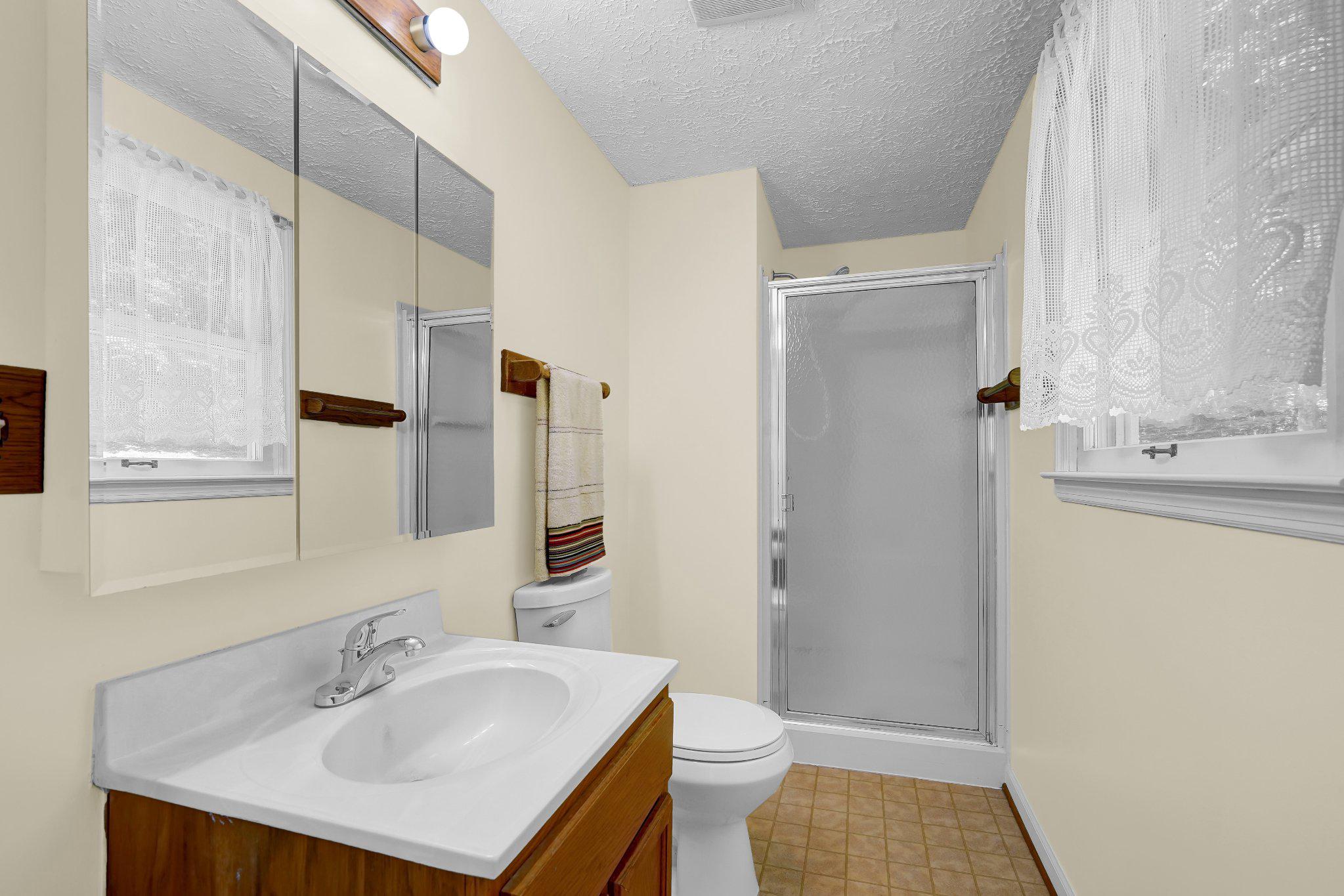 6067 PILGRIMS REST RD, BROAD RUN, Virginia 20137, 3 Bedrooms Bedrooms, ,2 BathroomsBathrooms,Residential,6067 PILGRIMS REST RD,VAFQ2022692 MLS # VAFQ2022692