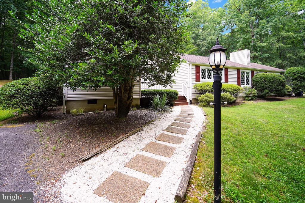 6067 PILGRIMS REST RD, BROAD RUN, Virginia 20137, 3 Bedrooms Bedrooms, ,2 BathroomsBathrooms,Residential,6067 PILGRIMS REST RD,VAFQ2022692 MLS # VAFQ2022692