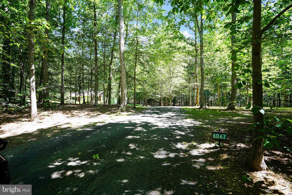 6067 PILGRIMS REST RD, BROAD RUN, Virginia 20137, 3 Bedrooms Bedrooms, ,2 BathroomsBathrooms,Residential,6067 PILGRIMS REST RD,VAFQ2022692 MLS # VAFQ2022692