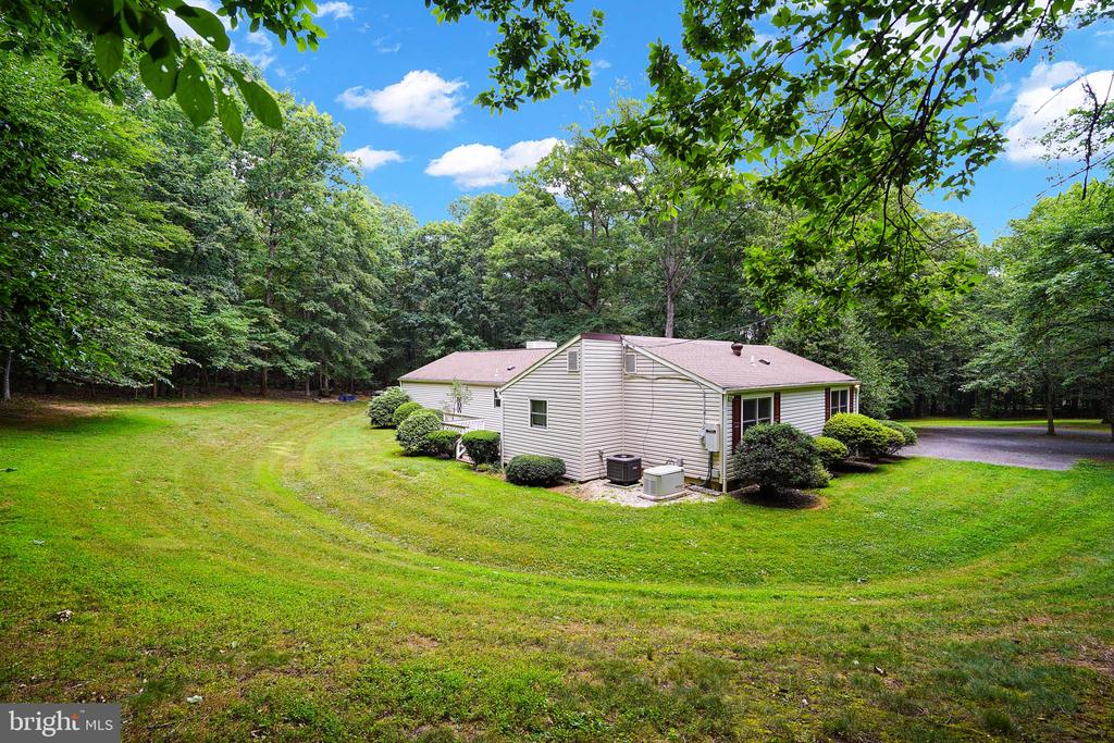 6067 PILGRIMS REST RD, BROAD RUN, Virginia 20137, 3 Bedrooms Bedrooms, ,2 BathroomsBathrooms,Residential,6067 PILGRIMS REST RD,VAFQ2022692 MLS # VAFQ2022692