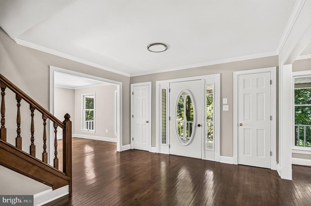 5645 COUNTRYSIDE CIR, JEFFERSONTON, Virginia 22724, 4 Bedrooms Bedrooms, ,4 BathroomsBathrooms,Residential,5645 COUNTRYSIDE CIR,VACU2014118 MLS # VACU2014118